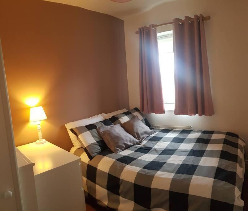 3 Bedroom 3 Bathroom House, Dublin Hébergement de vacances Lucan